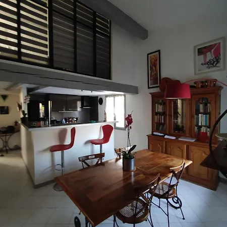 Apartment Ideal Festival D'avignon - T3 Intramuros Avec Terrasse - Quartier Des Corps Saints *